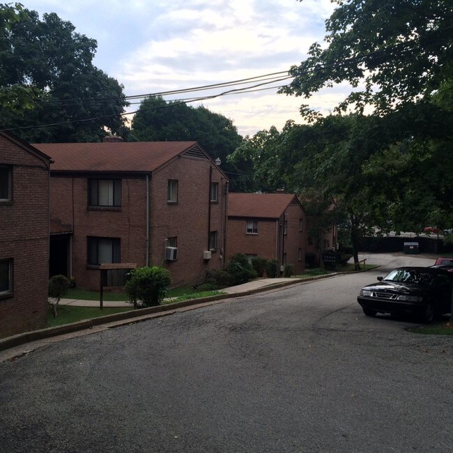 Building Photo - 3451 Evergreen Rd