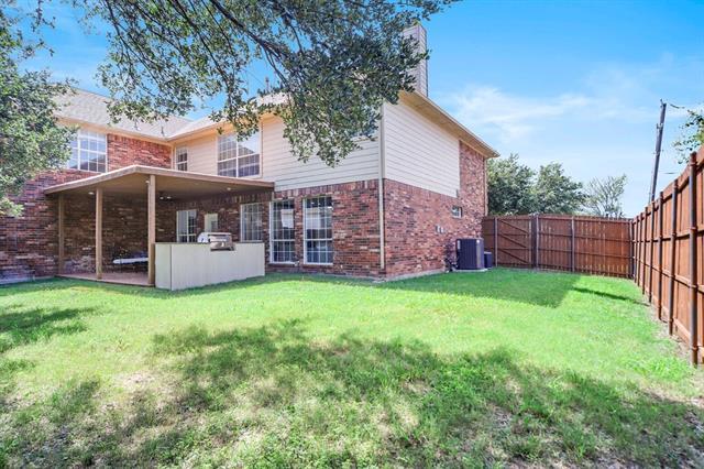 Building Photo - 7505 Larchmont Dr