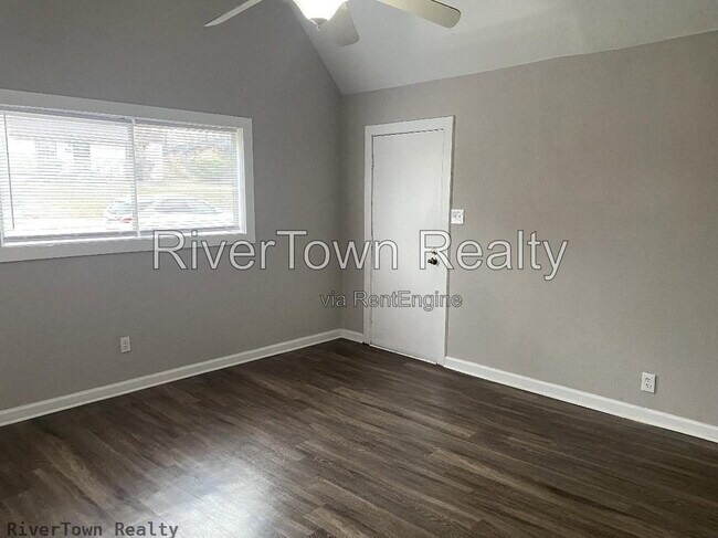 Building Photo - 3219 Nathan Ave