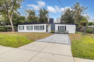 Building Photo - 5838 Sage Dr