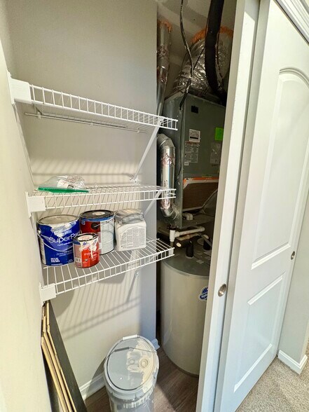 Building Photo - 7568 Woodhaven Ct