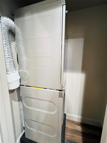 Building Photo - 6211 W Northwest Hwy