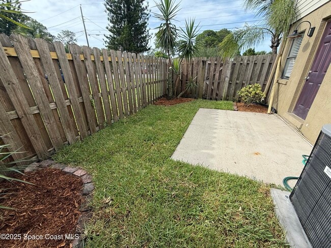 Building Photo - 310 Oleander Pl