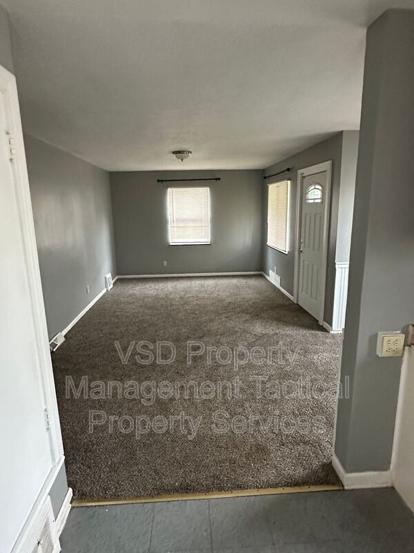 Building Photo - 12413 Garland Ave