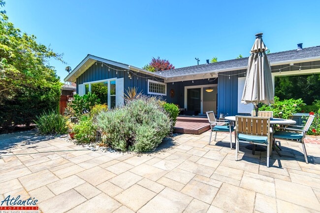 Building Photo - Charming Willow Glen Home