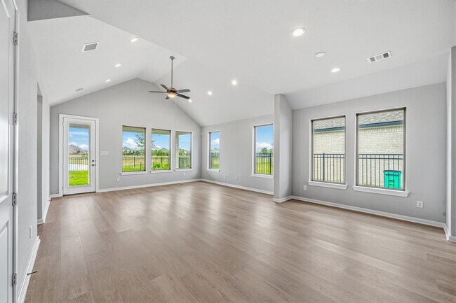 Building Photo - 7623 Coral Lk Dr