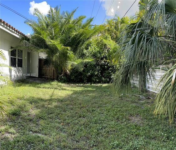 Building Photo - 12193 SW 82nd Ave