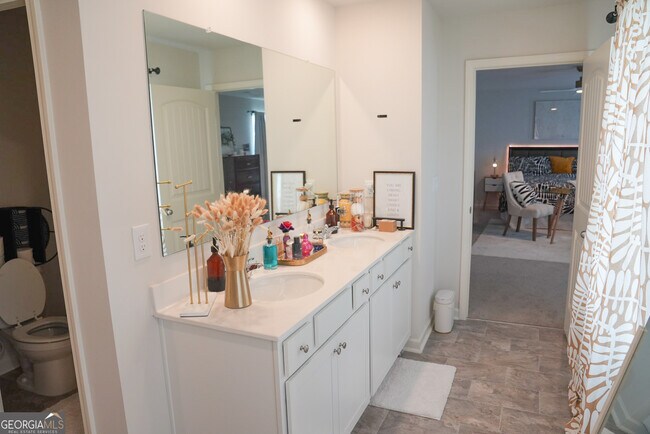 Building Photo - 3156 Ellenton Dr