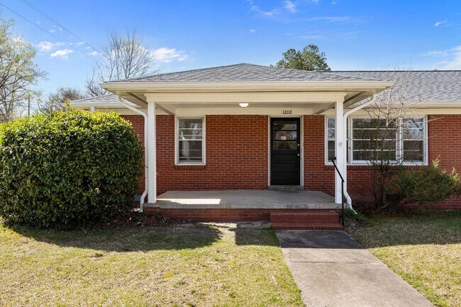 Building Photo - Duplex