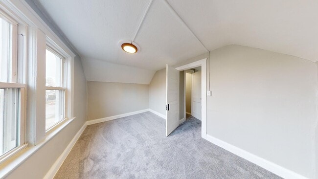 Building Photo - Old Brooklyn Area - 3 Bedroom Single Famil...