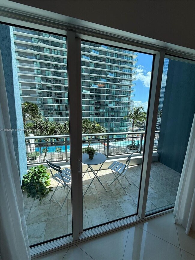 Building Photo - 60 SW 13th St