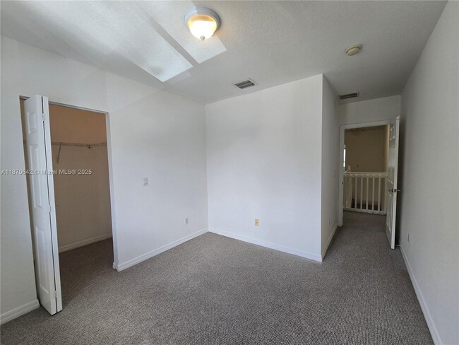 Building Photo - 3632 Oleander Terrace