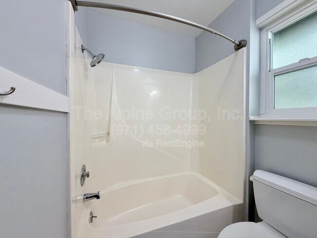 Building Photo - 5462 SW Murray Blvd