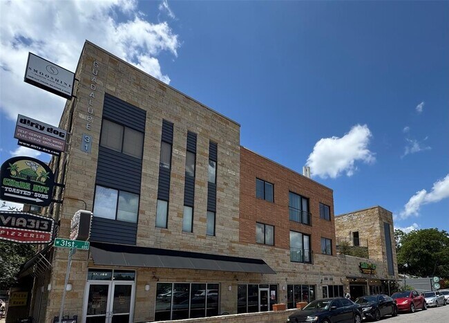 Building Photo - 3016 Guadalupe St
