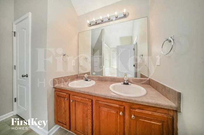 Building Photo - 6496 Snowden Dr