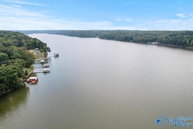 Building Photo - 8565 Curtis Rd