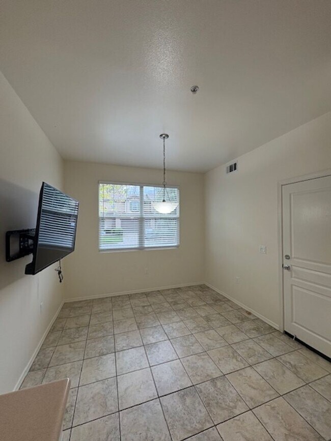 Building Photo - 9137 Arbol del Rosal Way