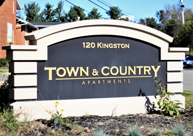 Building Photo - 120 Kingston Dr S