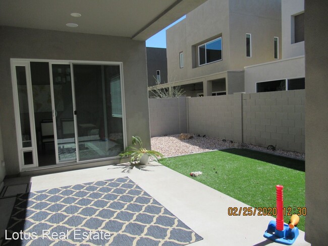 Building Photo - 3 br, 2.5 bath House - 6815 E Orion Dr
