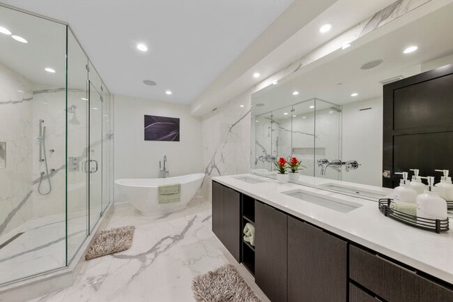 Building Photo - 8822 Churchill Rd