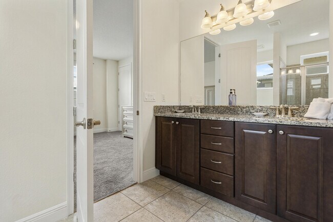 Building Photo - 331 Pendant Ct