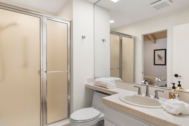 Building Photo - 306 Forest Hills Dr