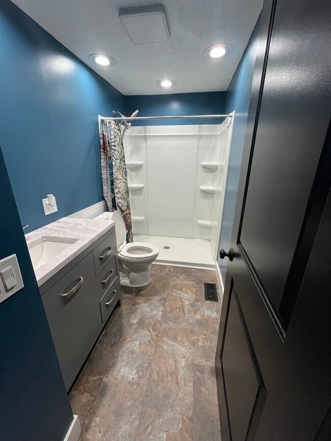 Building Photo - 4235 Straight Arrow Rd