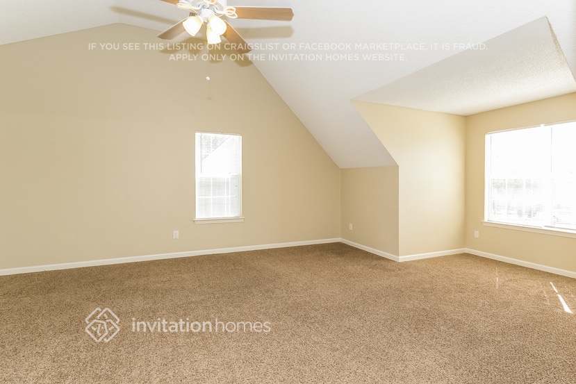 Building Photo - 312 Falls Ct