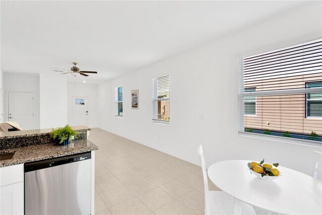 Building Photo - 6032 Shiner St