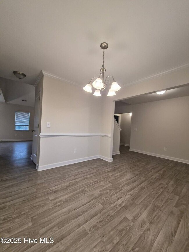 Building Photo - 616 Riggs Rd