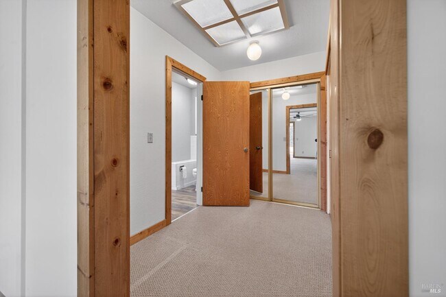 Building Photo - 2299 Sobre Vista Rd