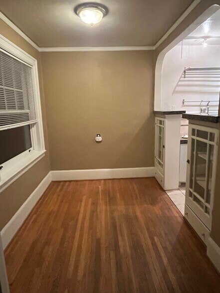 Building Photo - 507 NW 22nd Ave