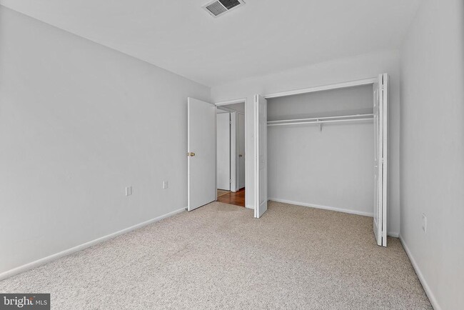 Building Photo - 4420 Briarwood Ct N