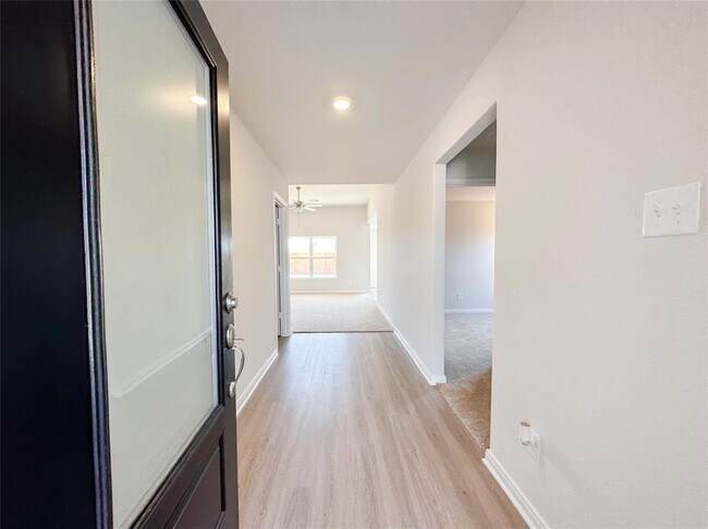 Building Photo - 16322 Sweet Grv Dr