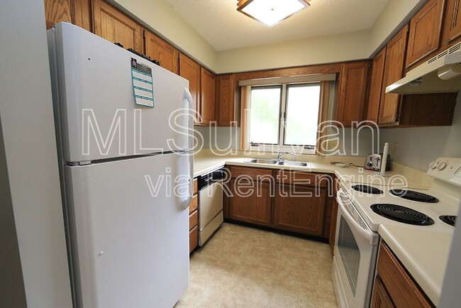 Building Photo - 4320 Beechnut Ln