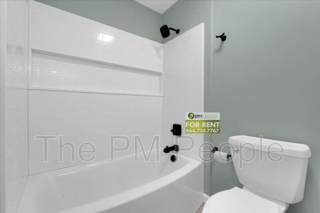 Building Photo - 501 S E St