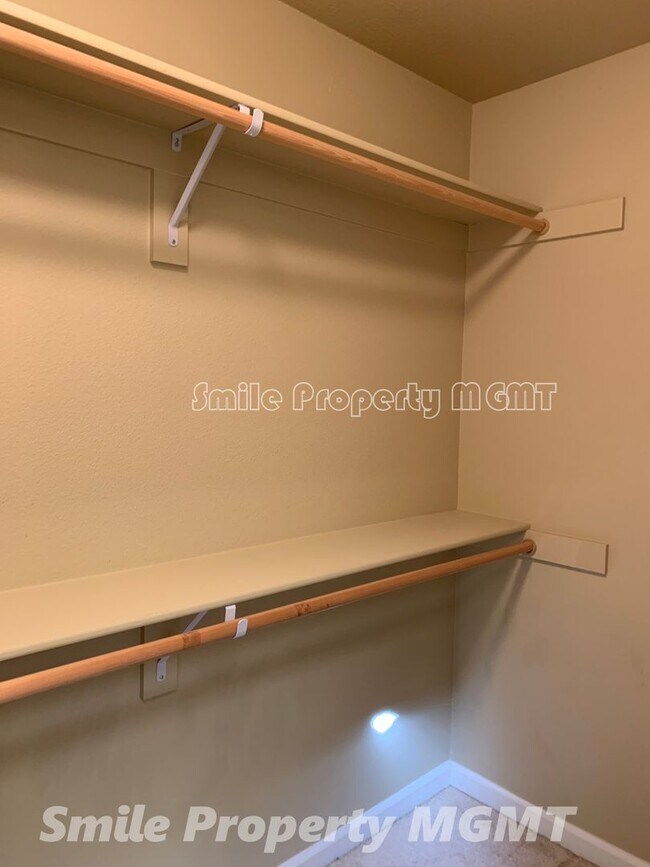 Building Photo - NEW Carpet