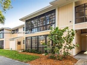 Building Photo - 9717 Hammocks Blvd