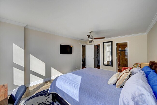 Building Photo - 531 N Ocean Blvd