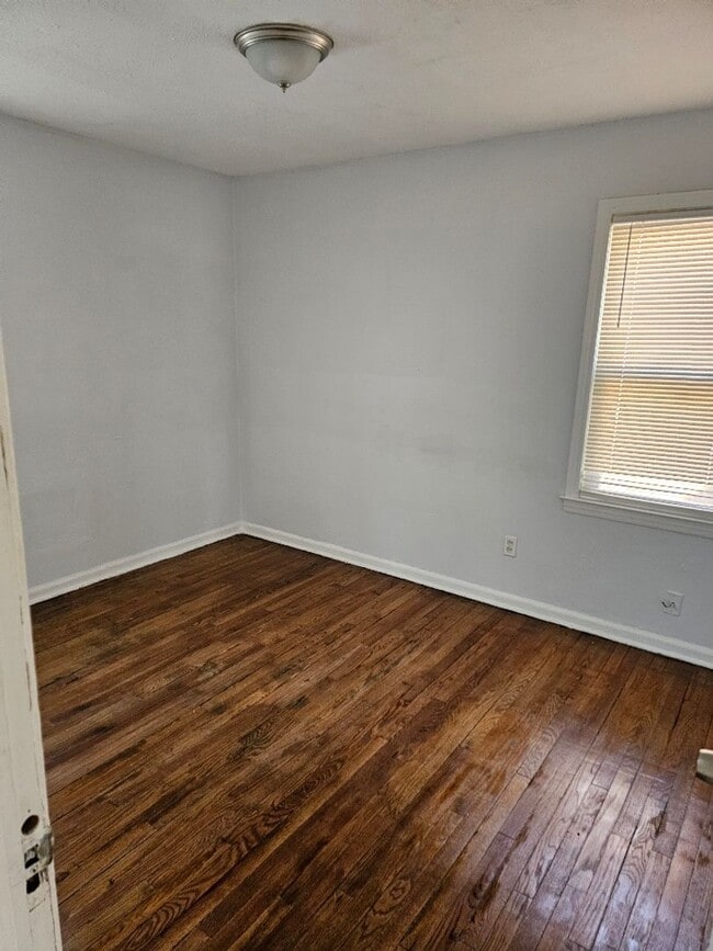 Building Photo - 12505 Laing St