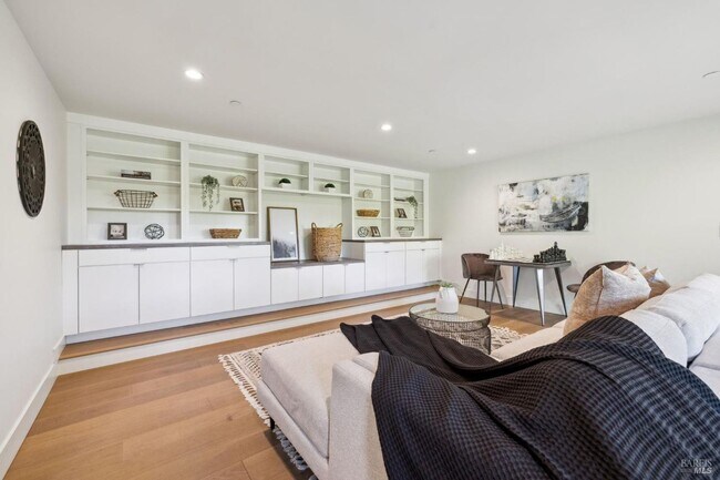 Building Photo - Newly Renovated Ross Four Bedroom & Three Bathroom Home on 1/2 acre with AC and Views