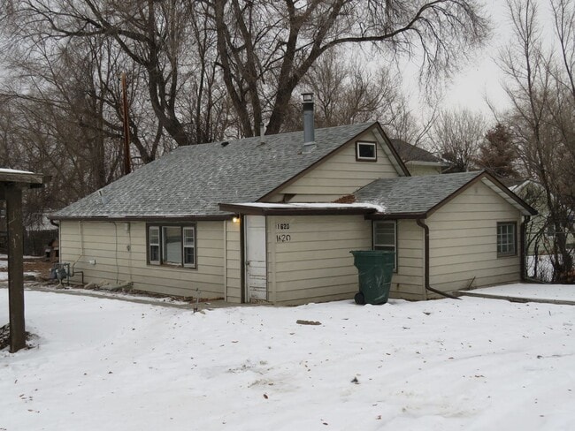 Primary Photo - 1620 Canary Ave