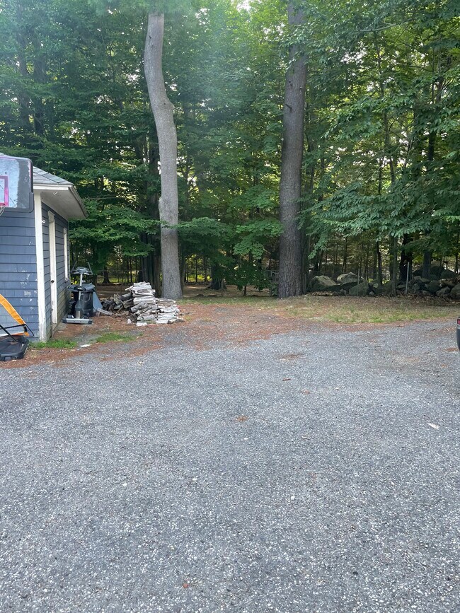 Building Photo - 90 Lake Ave