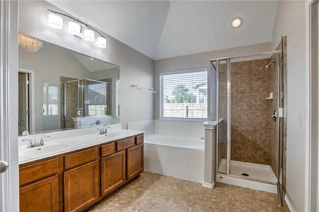 Building Photo - 799 Clear Springs Hollow