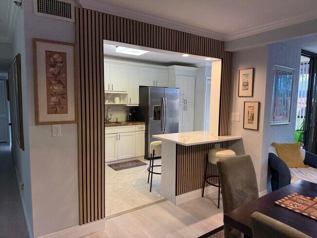 Building Photo - 7194 Promenade Dr