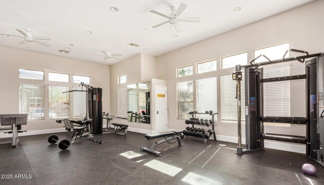 Building Photo - 15240 N 142nd Ave