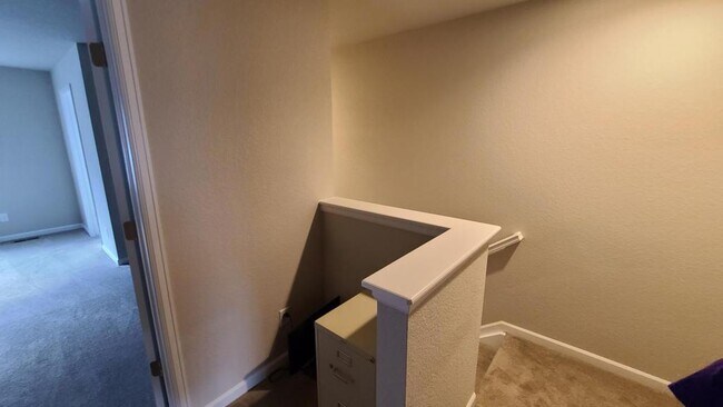 Building Photo - 608 Stonebridge Drive