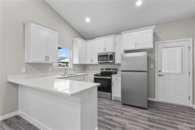 Building Photo - 2605 Woodpecker Rd