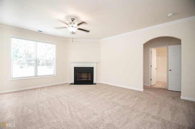 Building Photo - 6045 Williams Rd