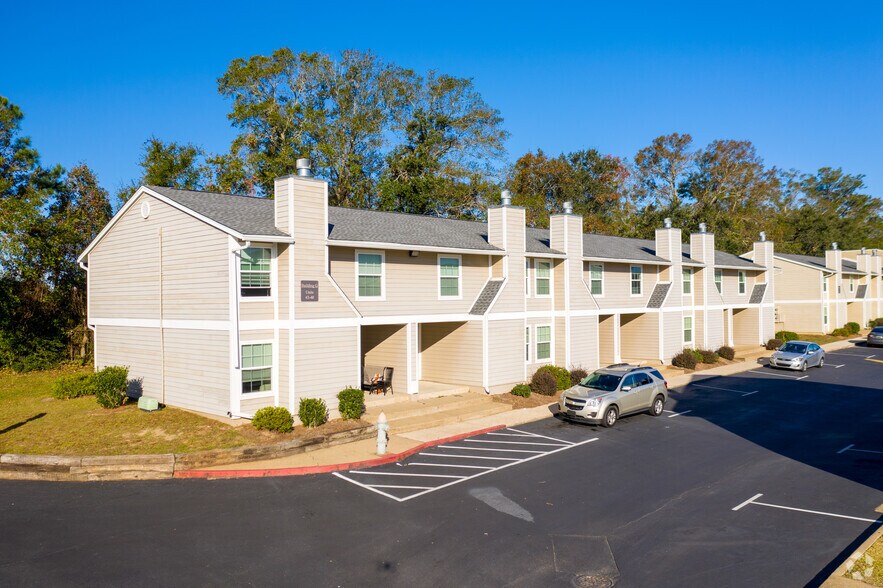 Mirabelle Apartments 6427 Airport Blvd Mobile AL 36608 Apartment Finder